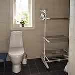 4 Bedroom Pet Friendly In *