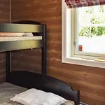 4 Bedroom Pet Friendly In *