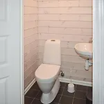 4 Bedroom Pet Friendly In