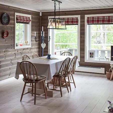 Дом отдыха 4 Bedroom Pet Friendly In *