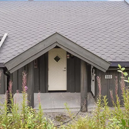 4 Bedroom Pet Friendly In *